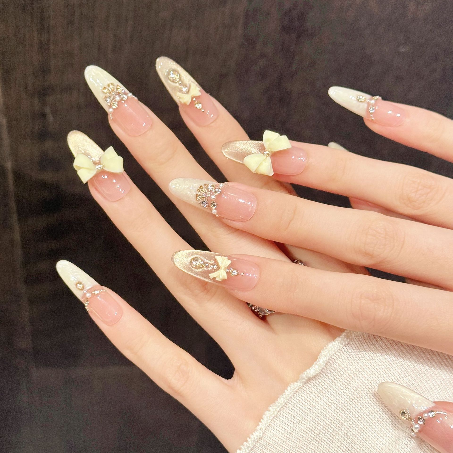 เล็บปลอมทำมือ 10 ชิ้น ลายตาแมว - Nail Art French Nails บทวิจารณ์และราคา